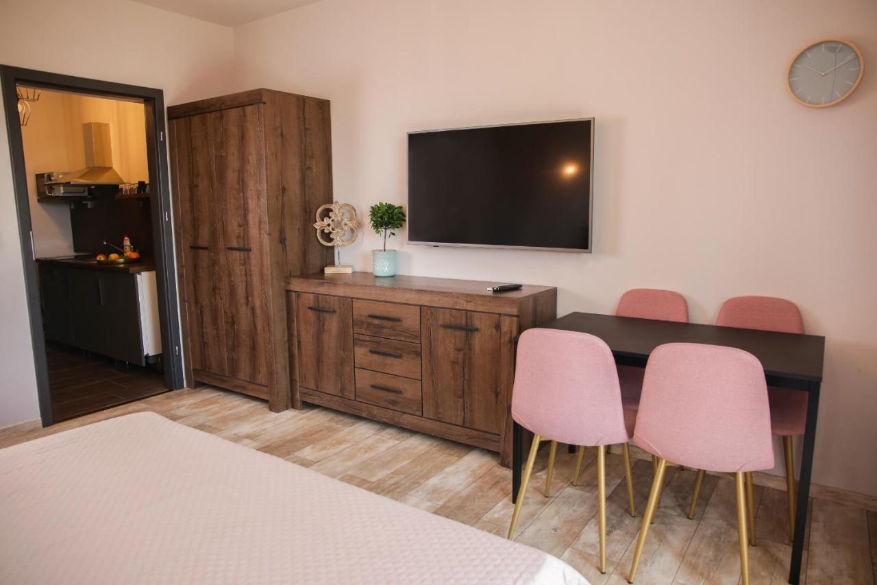 Balkon Apartmanhaz Panzio Balatonfüred Eksteriør bilde