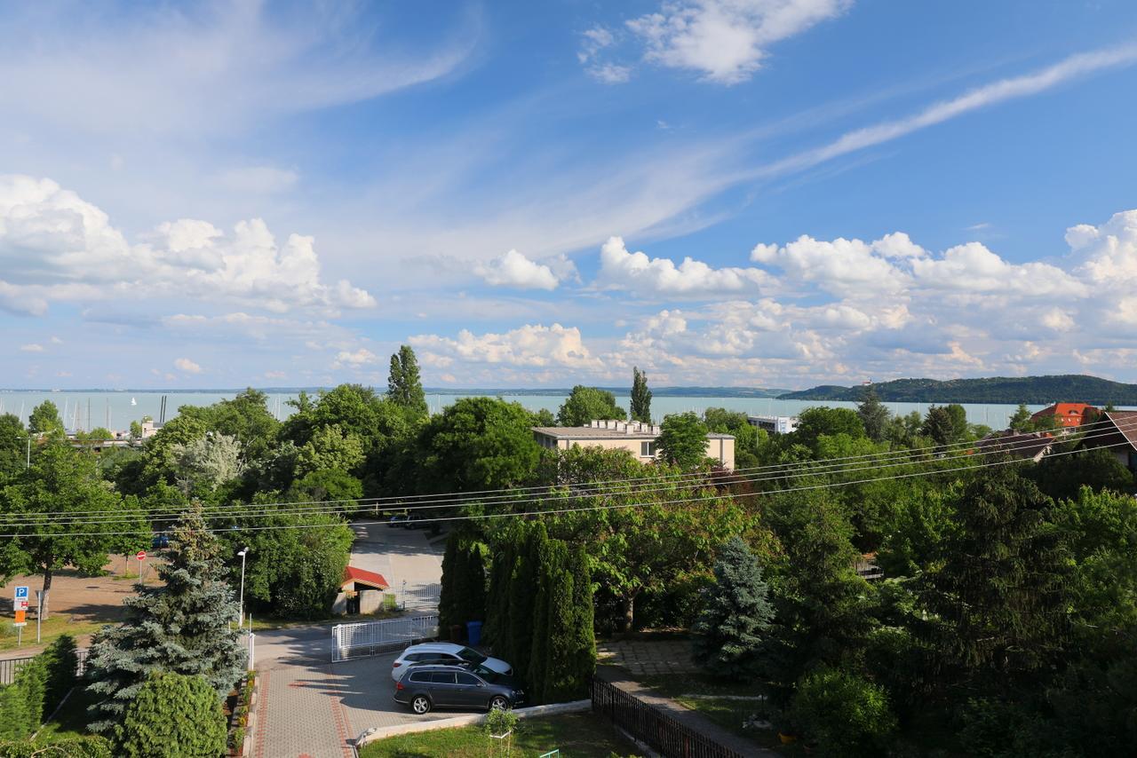 Balkon Apartmanhaz Panzio Balatonfüred Eksteriør bilde